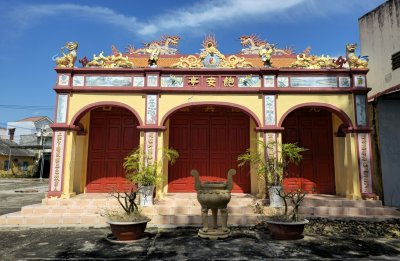 Miếu Năm Bà