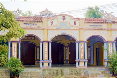Đình Hiền Lương