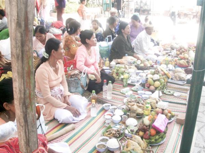 Người Chăm với lễ hội Tháp Bà Nha Trang