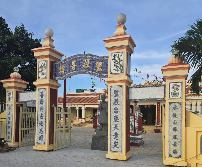 Hình ảnh Đền thờ Đức Thánh Trần (Ninh Thuận)
