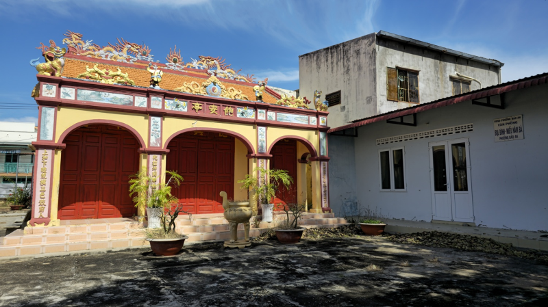 Hình ảnh Miếu Năm Bà