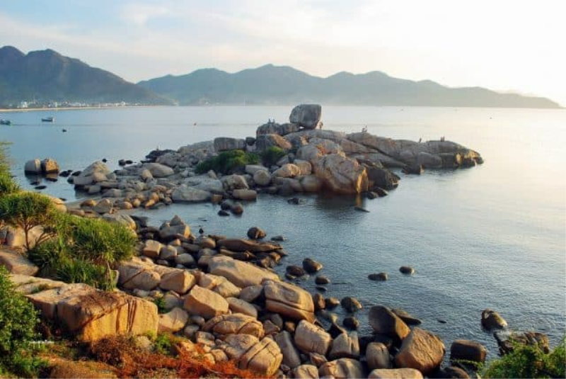 Hình ảnh Hòn Chồng - Hòn Đỏ Nha Trang