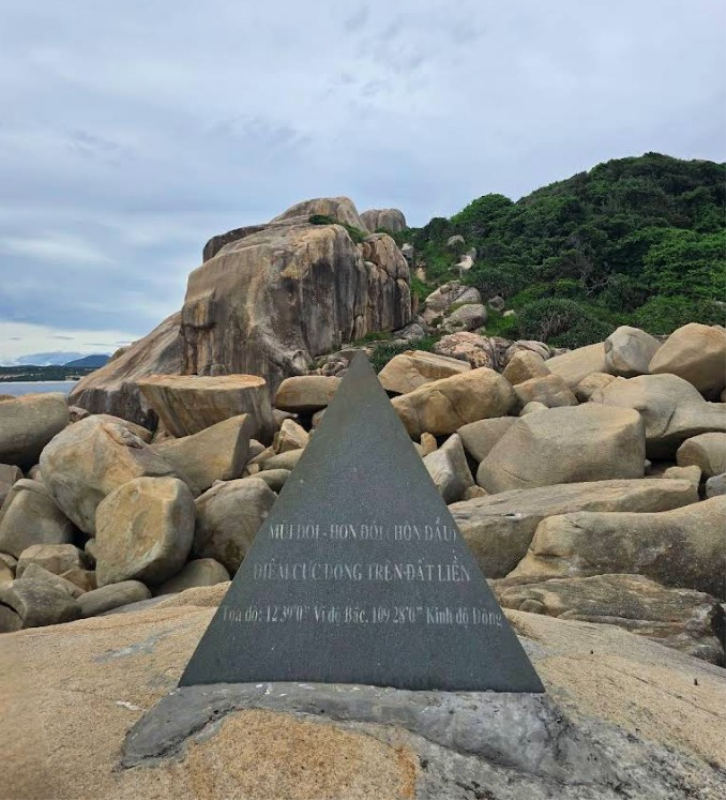 Hình ảnh Mũi Đôi – Hòn Đôi (Hòn Đầu)