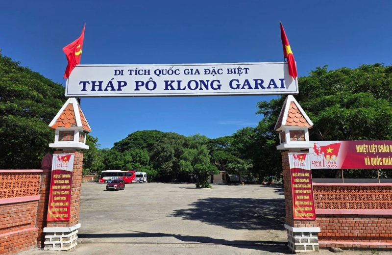 Hình ảnh Tháp Pô Klong Garai - Di tích quốc gia đặc biệt