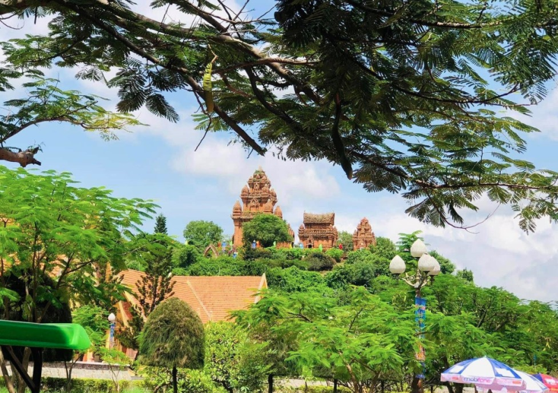 Hình ảnh Tháp Pô Klong Garai - Di tích quốc gia đặc biệt