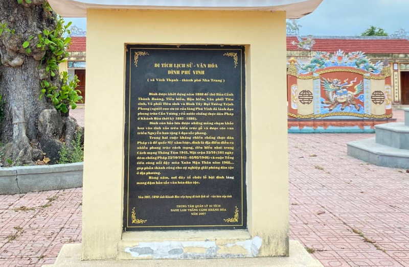Hình ảnh Đình Phú Vinh