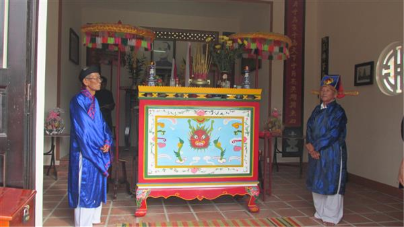 Hình ảnh Đề thờ Trần Quý Cáp